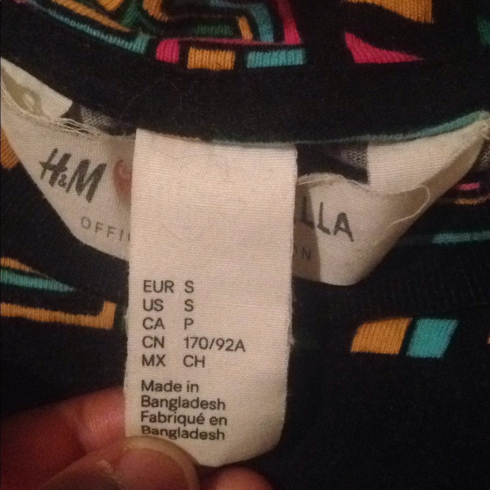 H&M pattern tee - Picture 5 of 5
